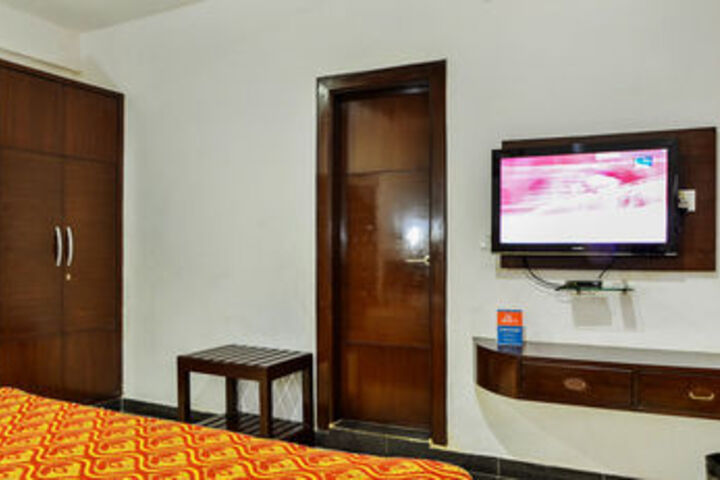 Room 21 of 35