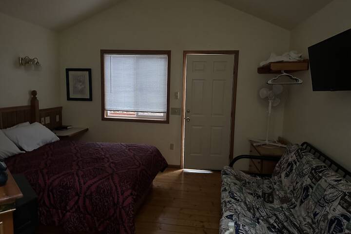 Room 14 of 83