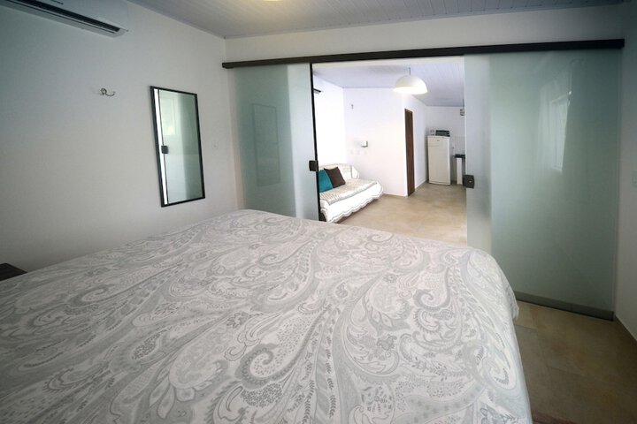 Room 37 of 106