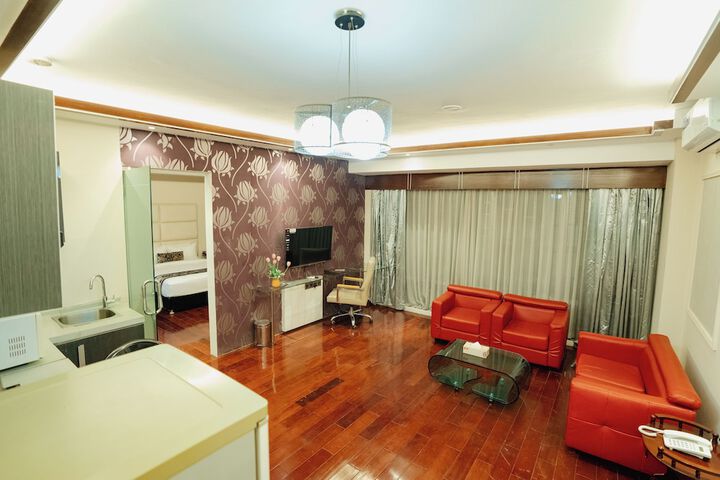 Room 30 of 49