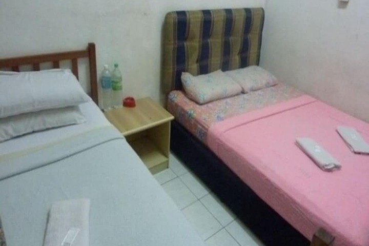Room 15 of 30