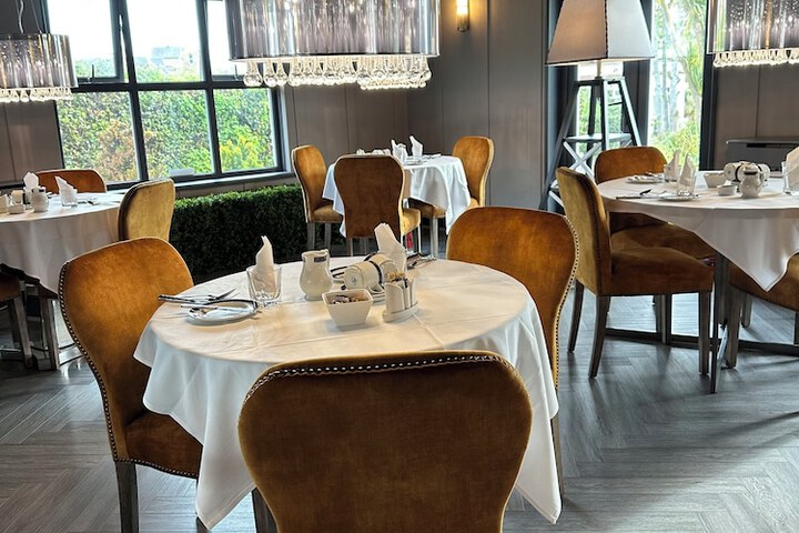 Dining 141 of 171