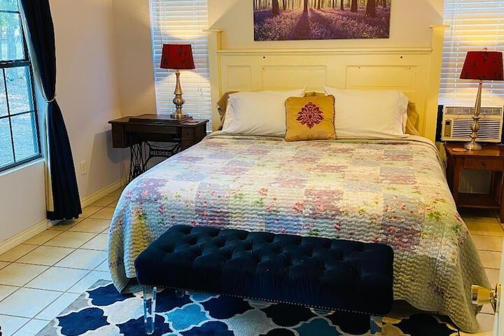 Room 11 of 29