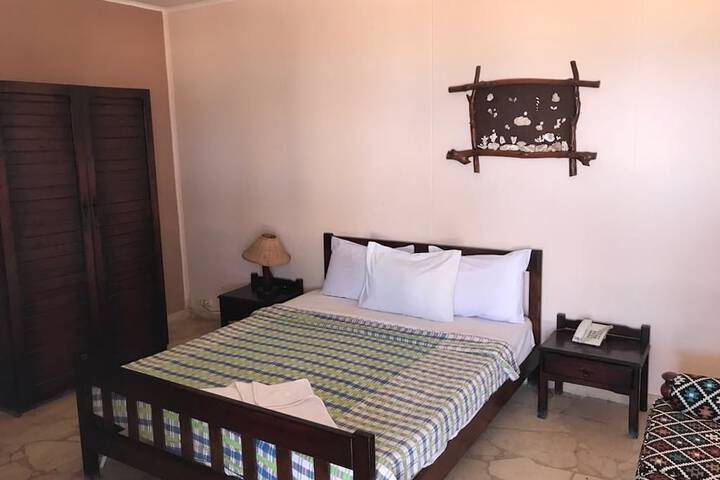 Room 15 of 37
