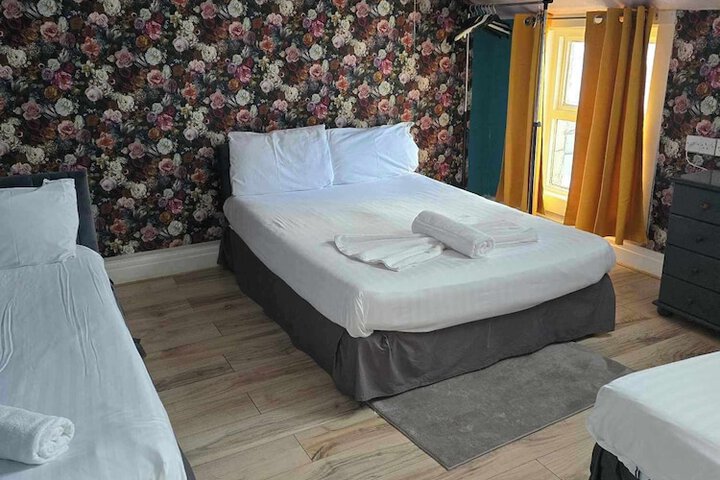 Room 17 of 48