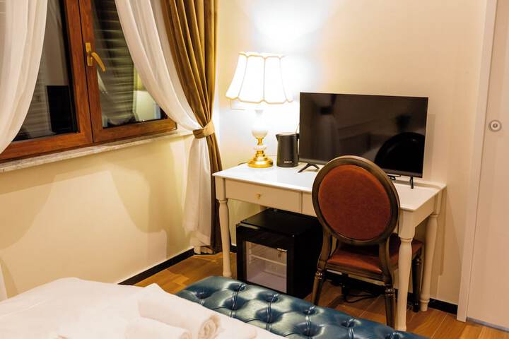 Room 35 of 96