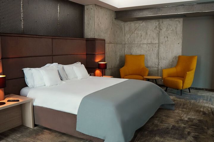 Room 18 of 52