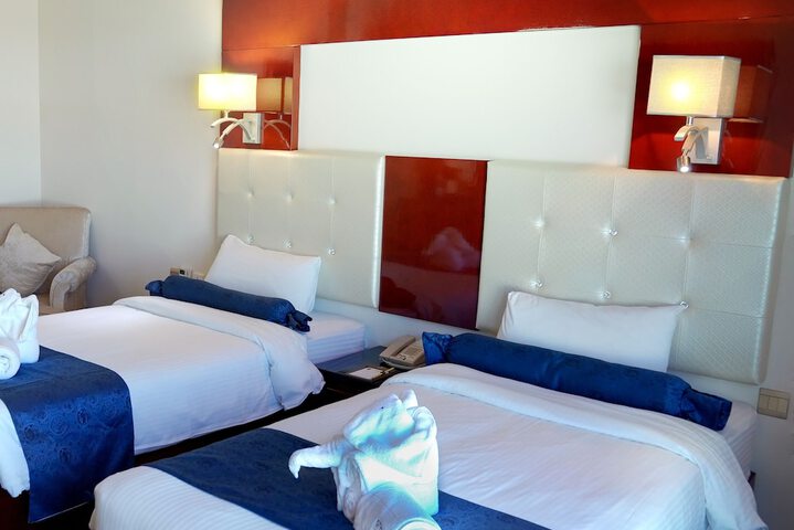 Room 28 of 62