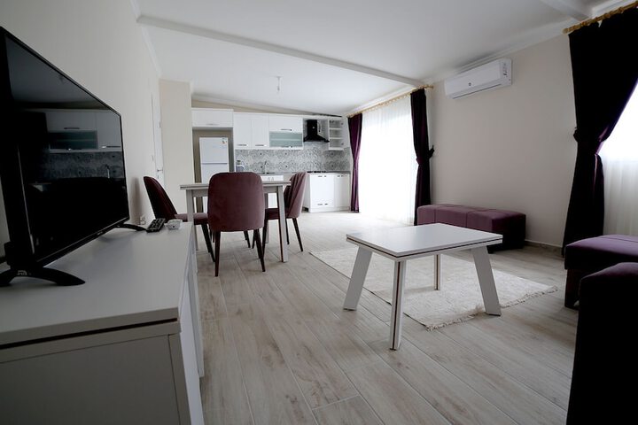 Room 28 of 74