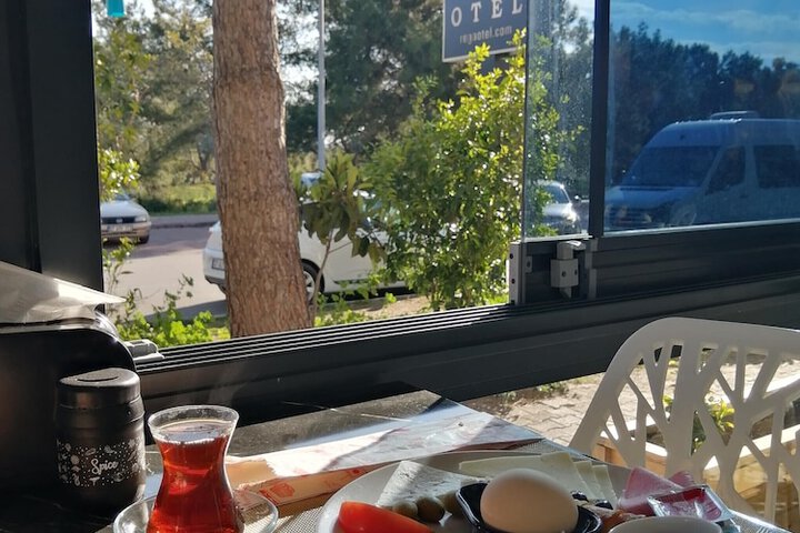 Dining 79 of 97
