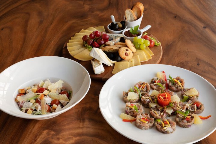 Dining 60 of 91