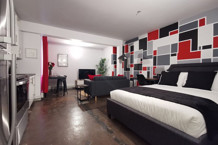 Room 6 of 51