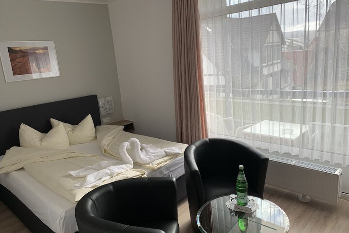 Room 19 of 77