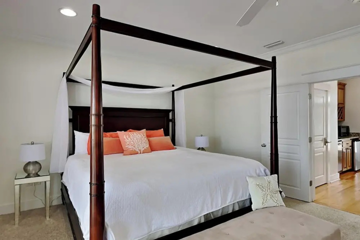 Room 2 of 23