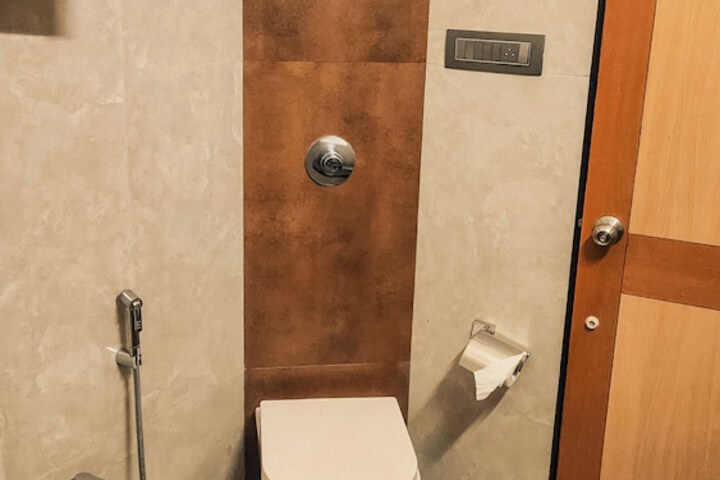 Room 54 of 71