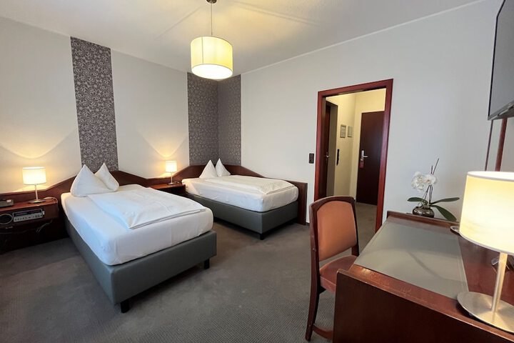 Room 6 of 23