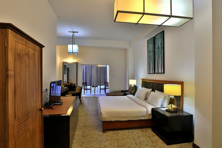 Room 3 of 34