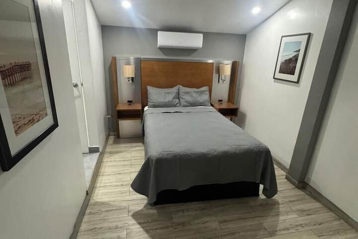 Room 4 of 6