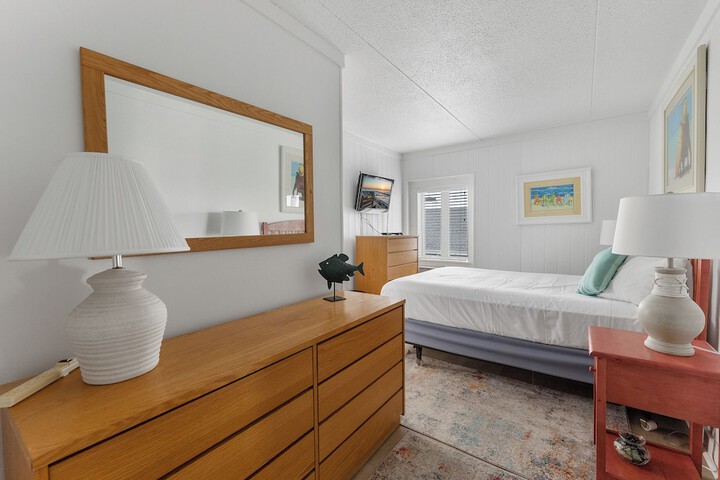 Room 32 of 145