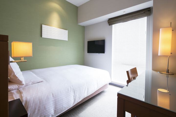 Room 8 of 53