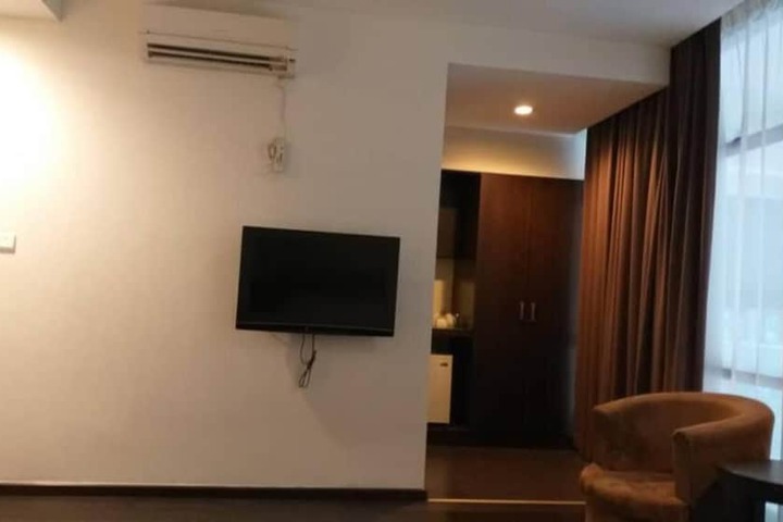 Room 17 of 60