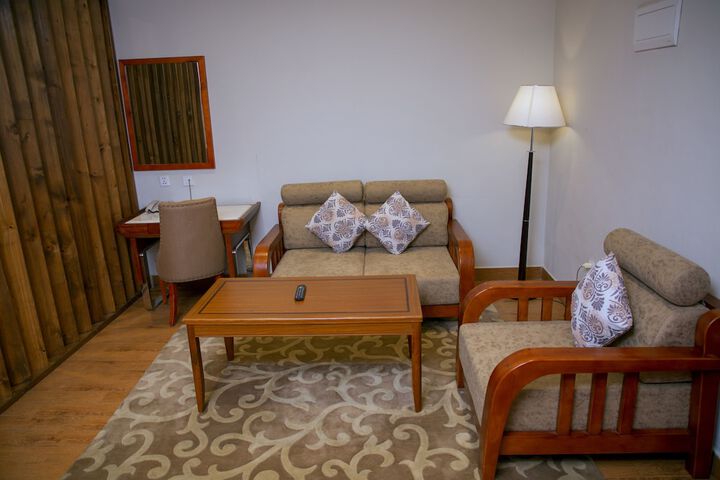 Room 18 of 32