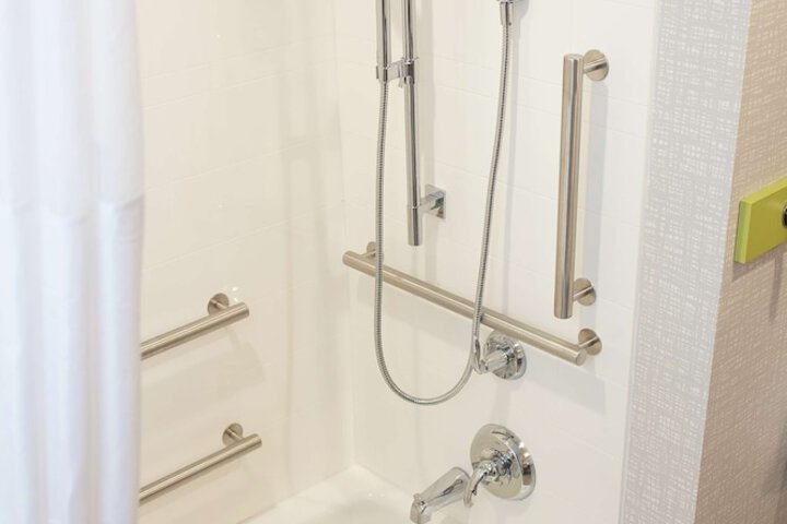 1 King Mobility Accessible with Tub (9 of 19)