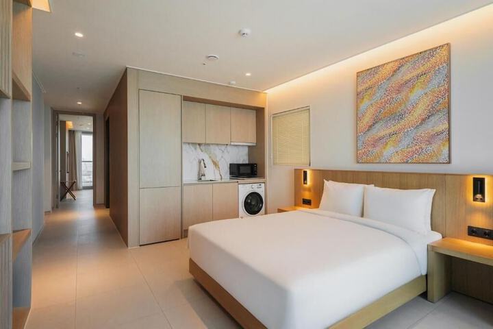 Room 16 of 31