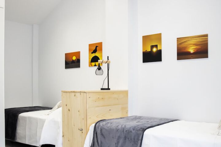 Room 35 of 164