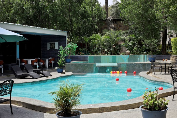 Pool 27 of 74