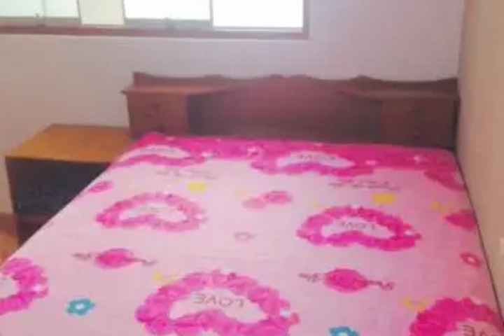 Room 5 of 14