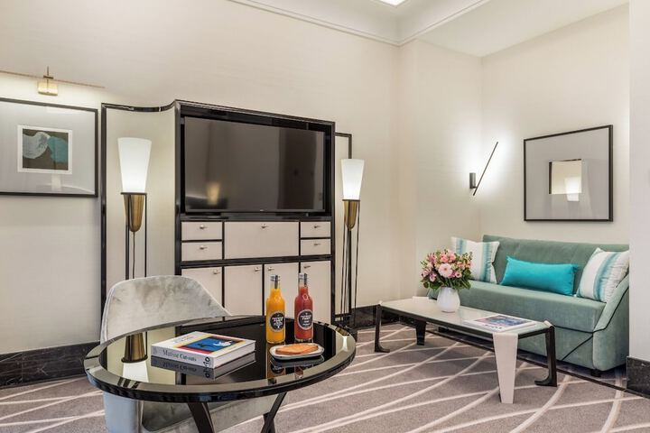 Room 21 of 106