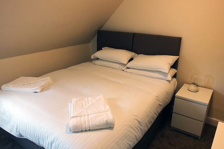 Room 8 of 38