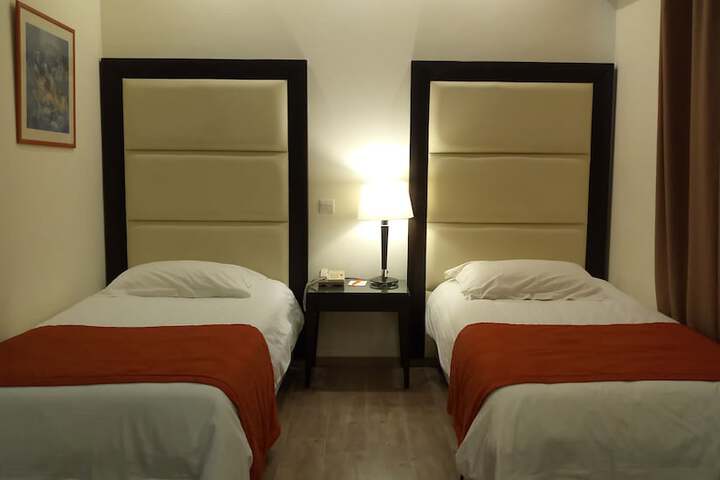 Room 15 of 65