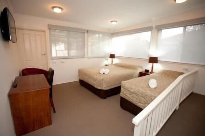 Room 5 of 22