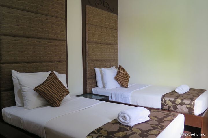 Room 12 of 41
