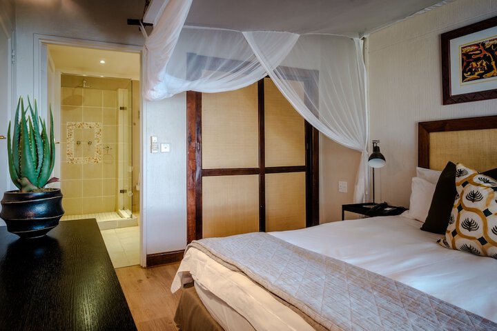Room 18 of 109