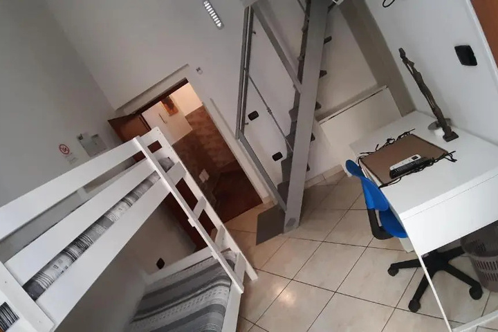 Room 7 of 14