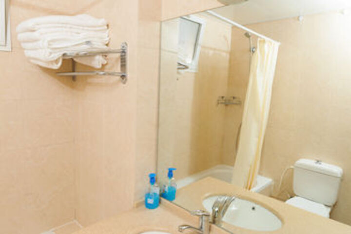 Room 2 of 23
