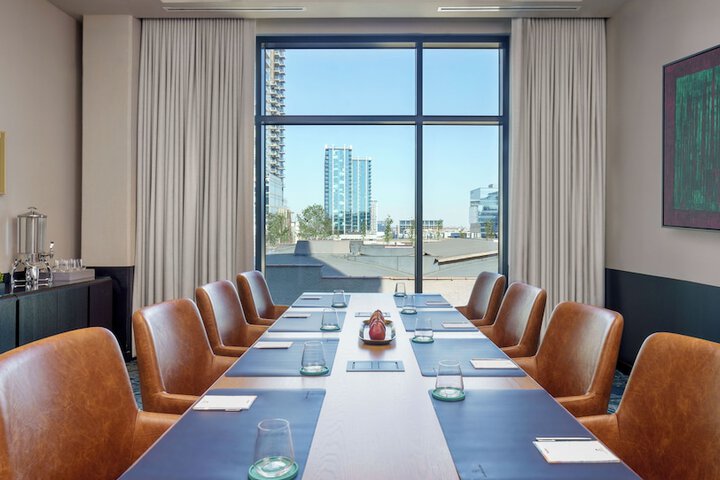 Meeting facility
