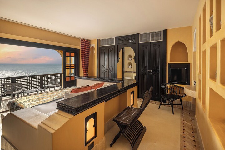 Room 51 of 139