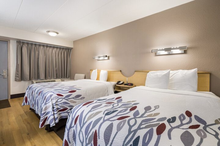 2 Double Beds (2 of 6)