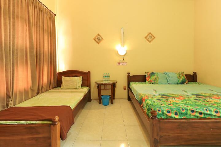 Room 3 of 33