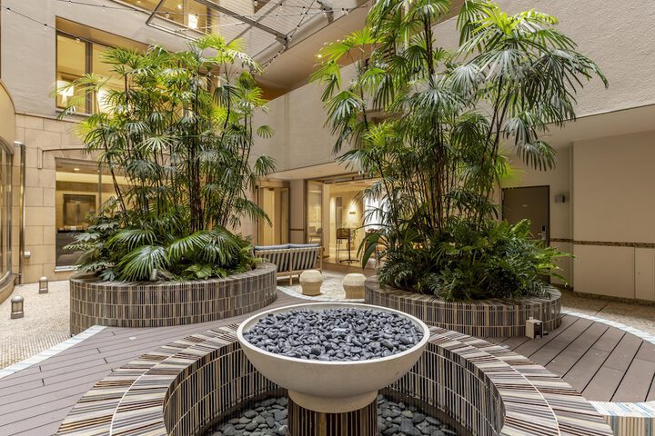 Entrance & Lobby