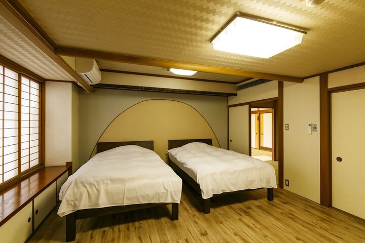 Room 28 of 78