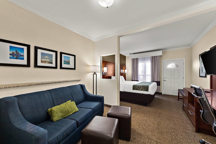 Room 25 of 52