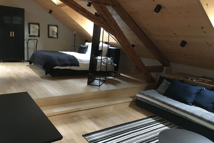 Room 16 of 58