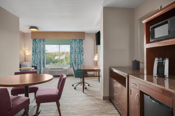 Room 6 of 48