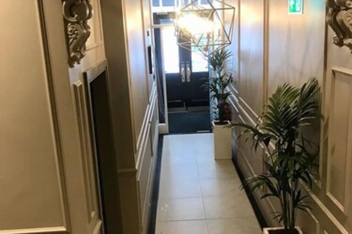 Entrance & Lobby