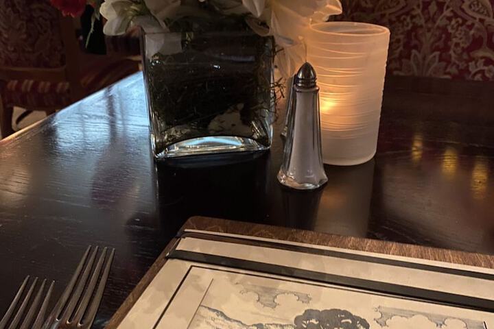 Dining 32 of 42